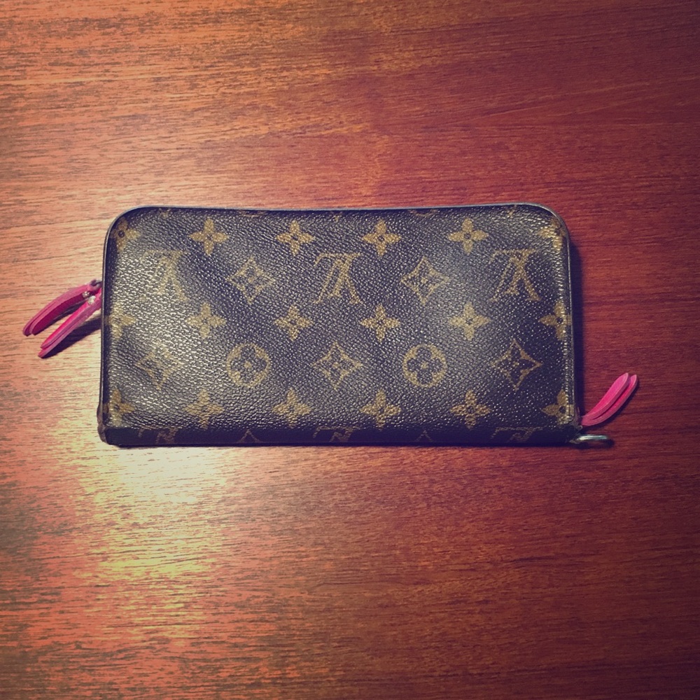Louis Vuitton Insolite wallet — pink